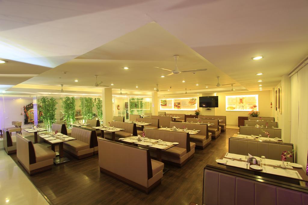 Orchid Square Hotel Coonoor Exterior photo