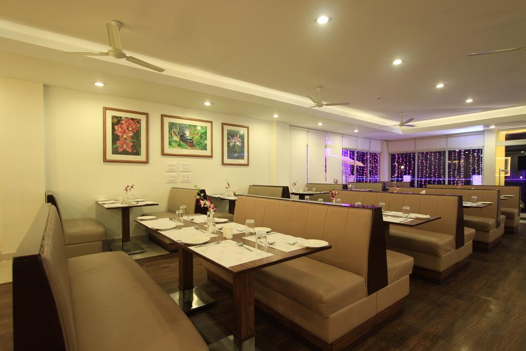 Orchid Square Hotel Coonoor Exterior photo