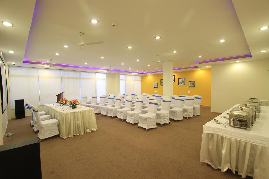 Orchid Square Hotel Coonoor Exterior photo