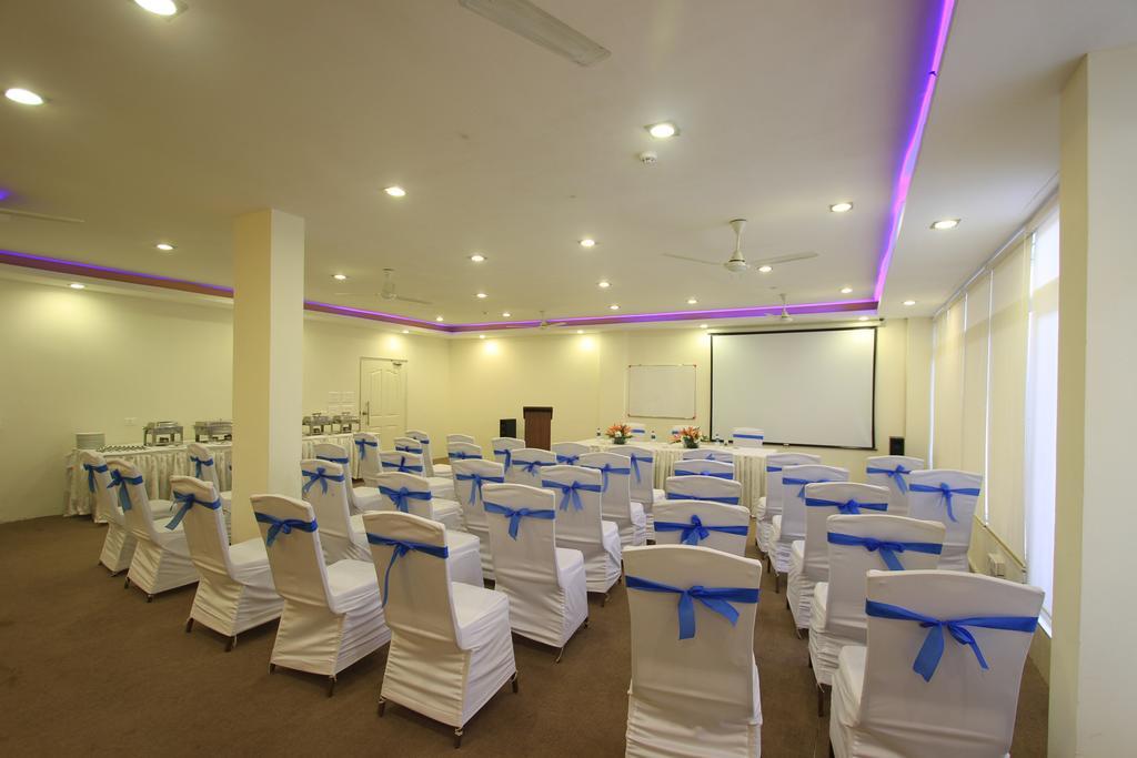 Orchid Square Hotel Coonoor Exterior photo